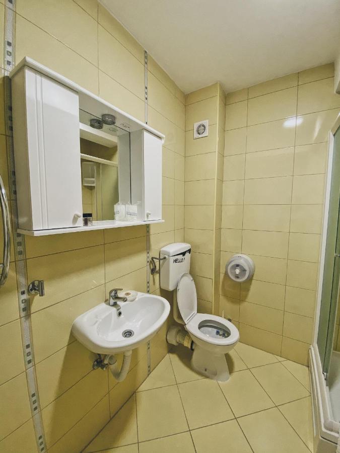 Apartments Bellevue - Otasevic ヘルツェグ・ノヴィ エクステリア 写真