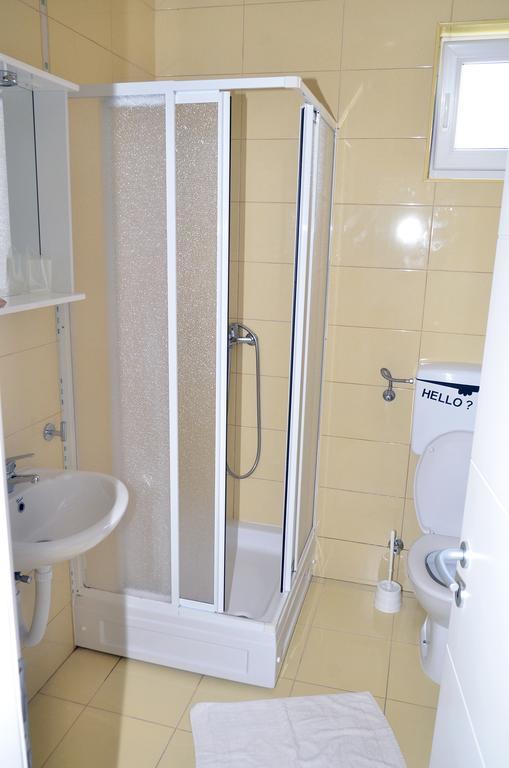 Apartments Bellevue - Otasevic ヘルツェグ・ノヴィ 部屋 写真